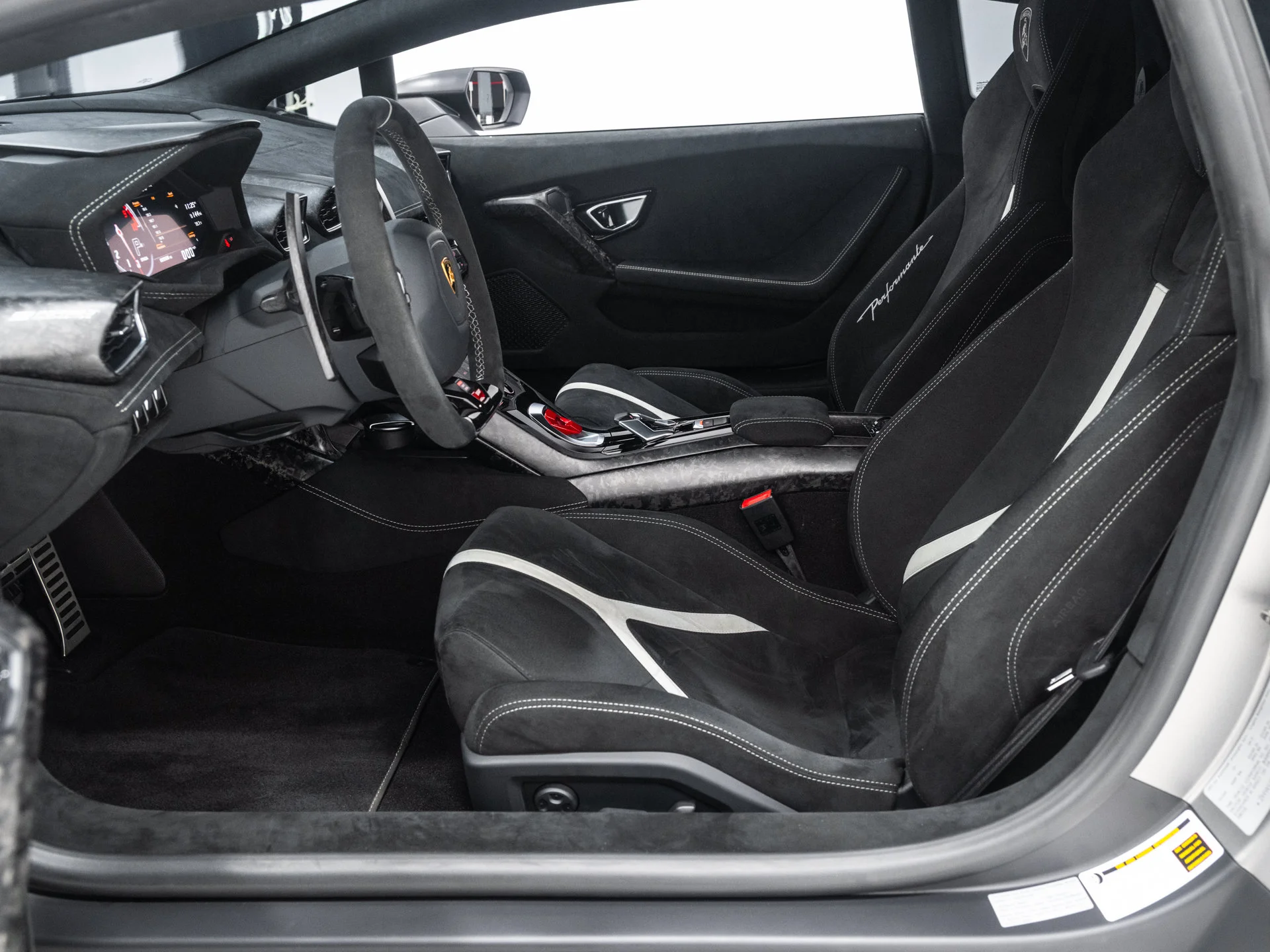 Used 2018 Grigio Titans Matt - AD PERSONAM Lamborghini Performante image 28