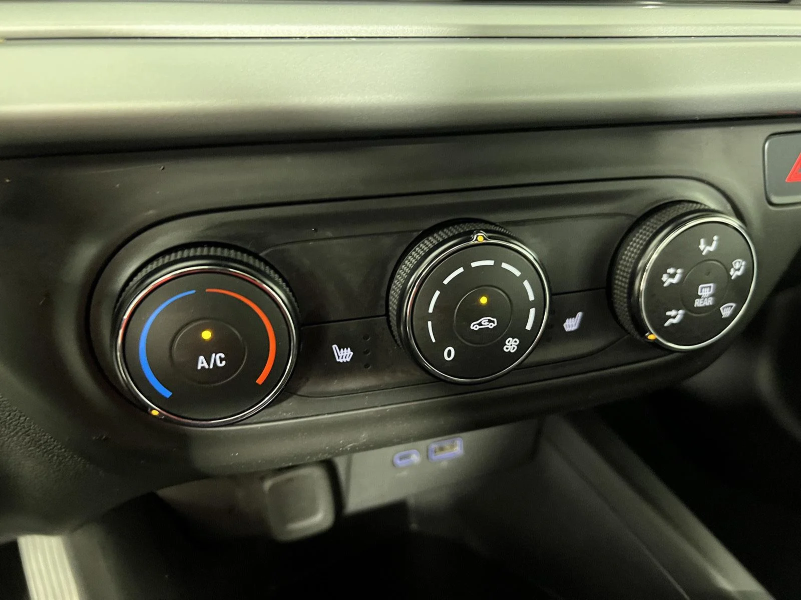 Used 2024 Summit White Chevrolet 1RS image 7