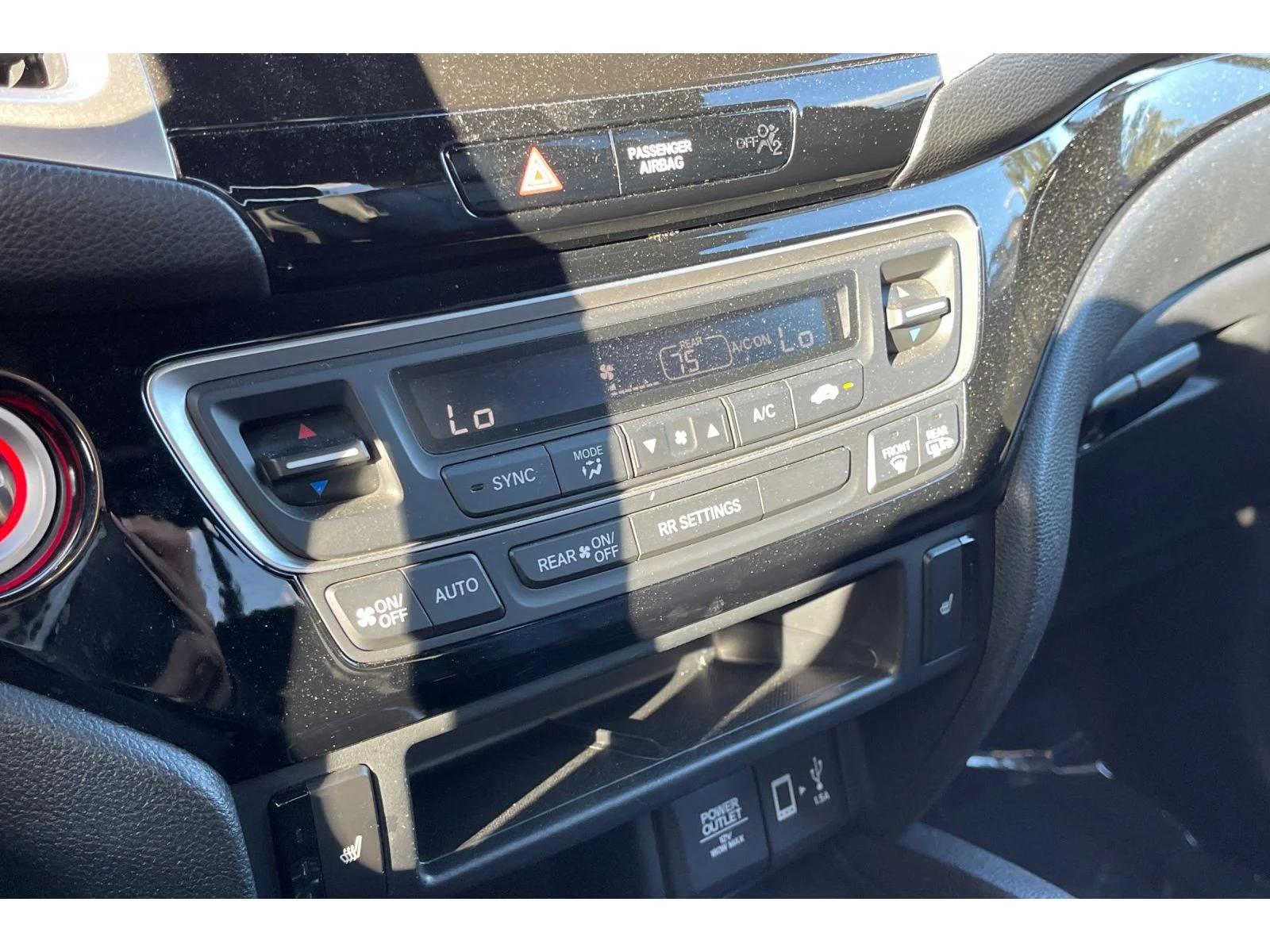 Used 2020 Crystal Black Pearl Honda Black Edition image 27