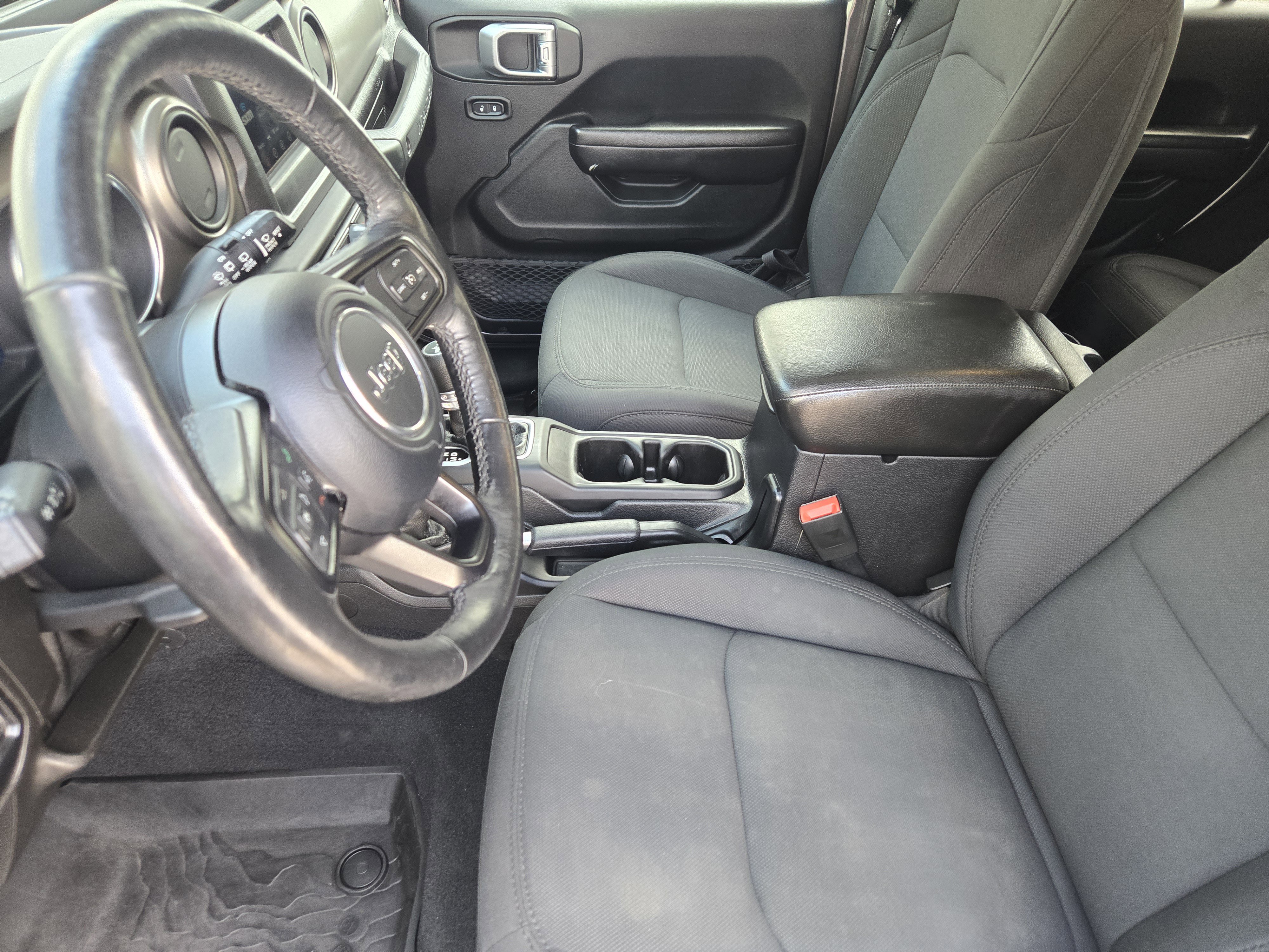 Used 2019 Granite Crystal Metallic Clearcoat Jeep Sport S image 14