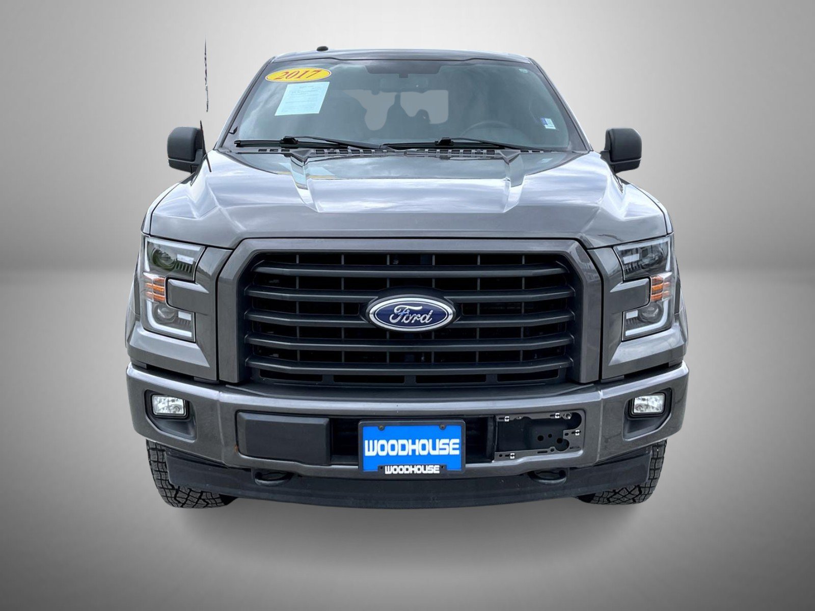 Used 2017 Gray Ford XLT image 2