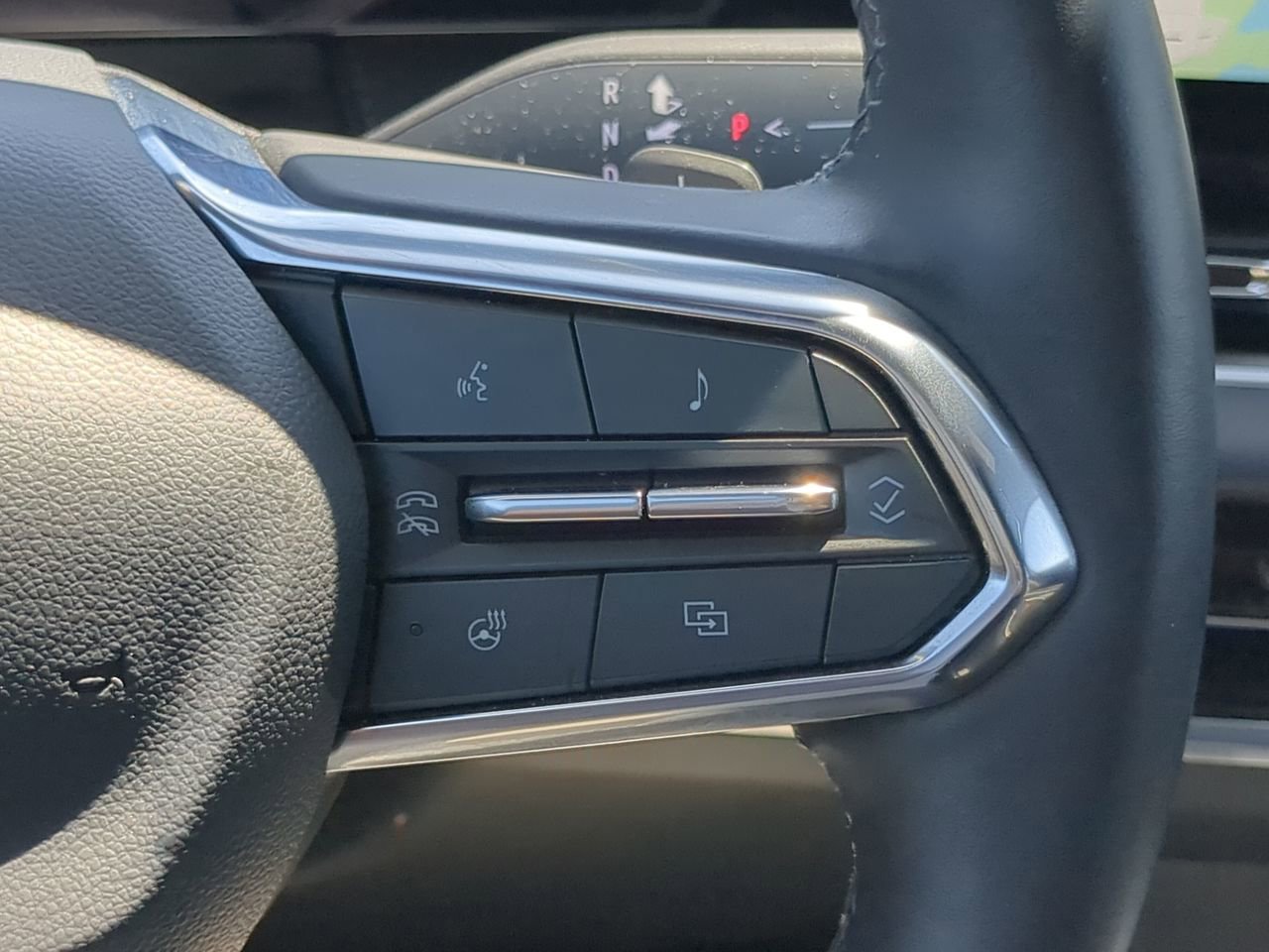 2025 Chevrolet Equinox LT - Photo 25