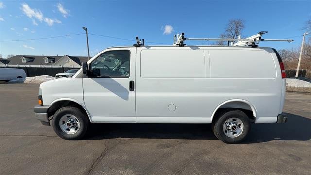 2026 GMC Savana Cargo Work Van - Photo 35