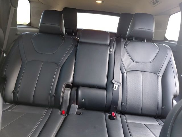 Used 2023 Graphite Shadow INFINITI LUXE image 31