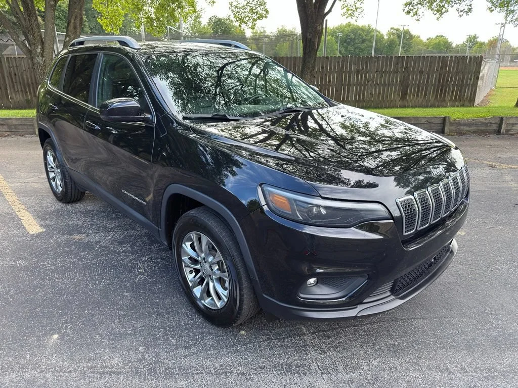Used 2021 Jeep Cherokee Latitude Lux with VIN 1C4PJMMX2MD147655 for sale in Wellington, OH