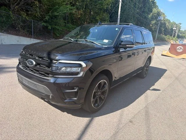 Used 2023 Black Ford Limited image 3