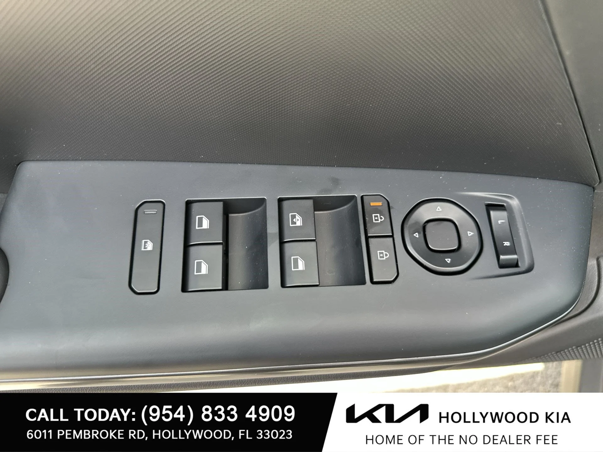 New 2026 Interstellar Gray Kia LX image 17
