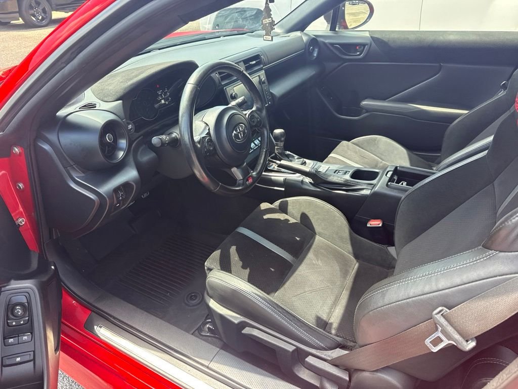 Used 2023  Toyota Premium image 6