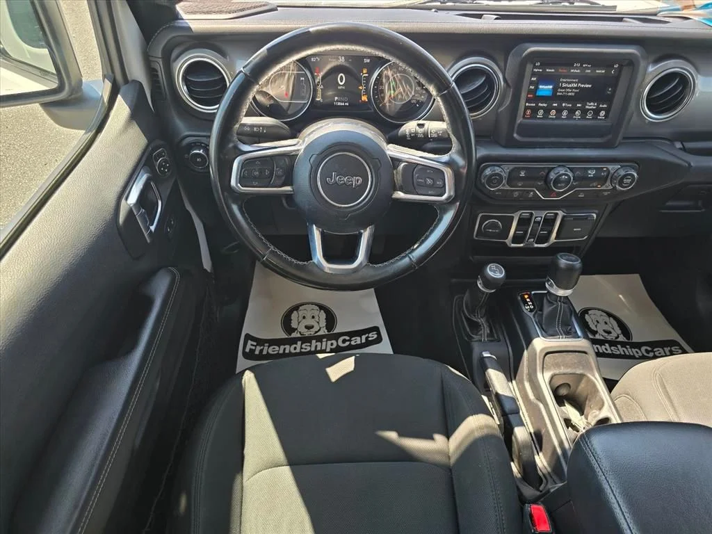 Used 2021 White Jeep Unlimited Sahara image 3