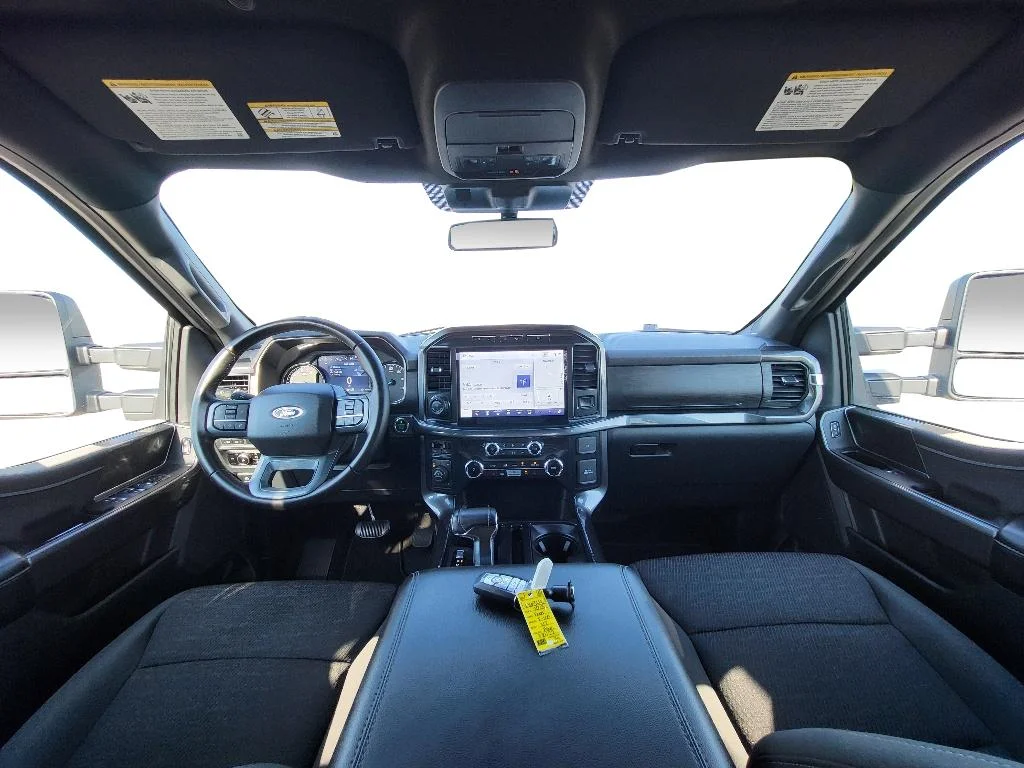 Used 2023 Atlas Blue Metallic Ford XLT image 10