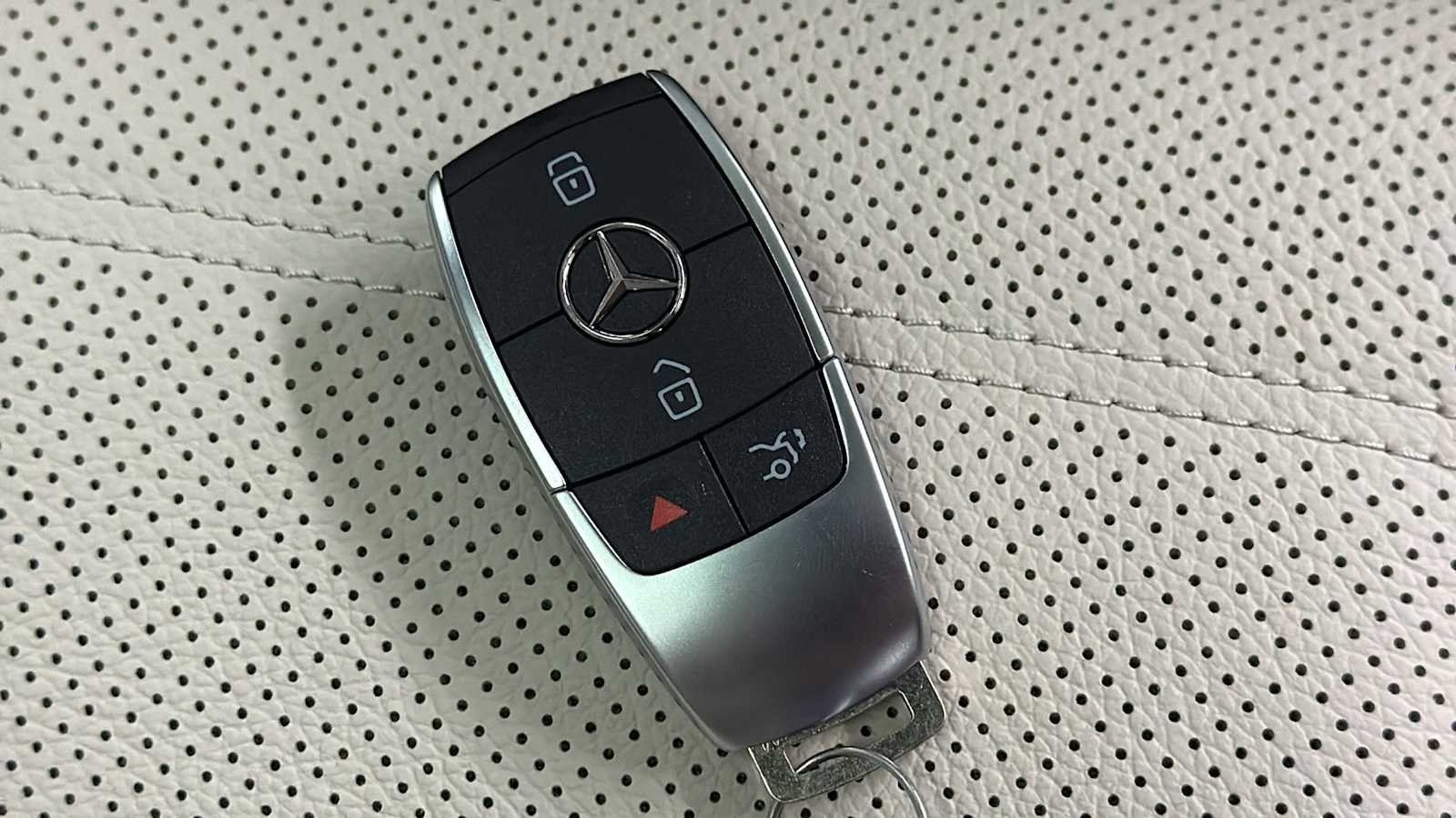 New 2026 Obsidian Black Metallic Mercedes-Benz GLE 450 image 38