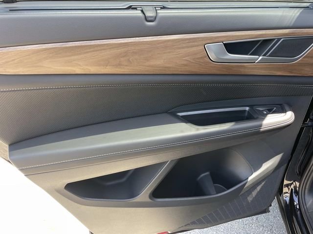 New 2026 Black Volkswagen 2.0T SE w/Technology image 23
