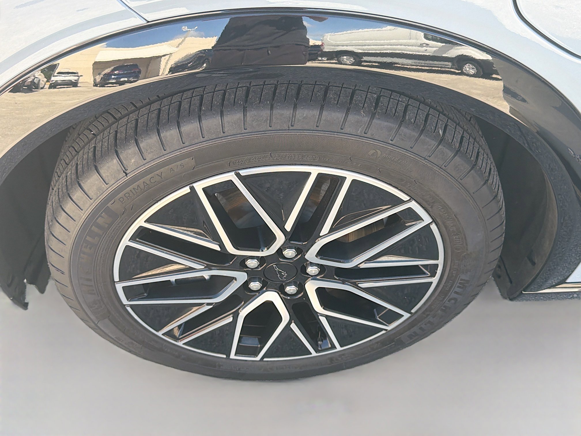 Used 2024 Gray Metallic Ford Premium image 35