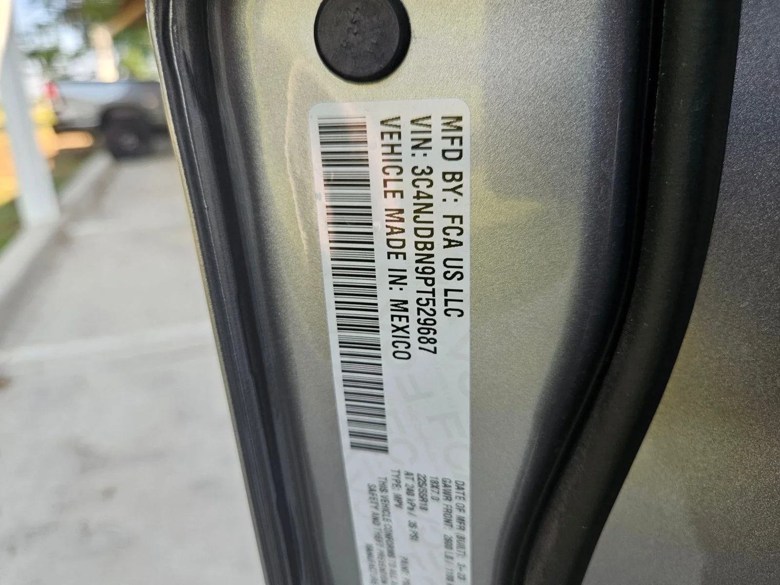 Used 2023 Billet Silver Metallic Clearcoat Jeep Altitude image 19