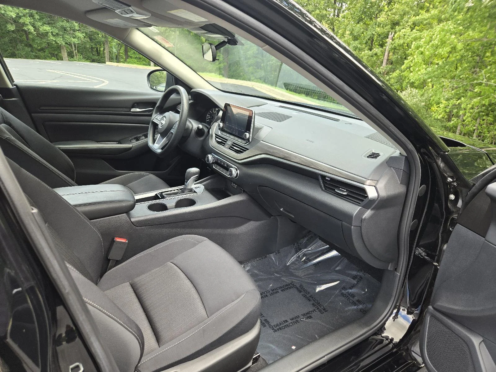 Used 2025 Super Black Nissan SV image 22