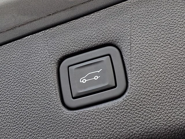 Used 2024 Gray Chevrolet LT image 29