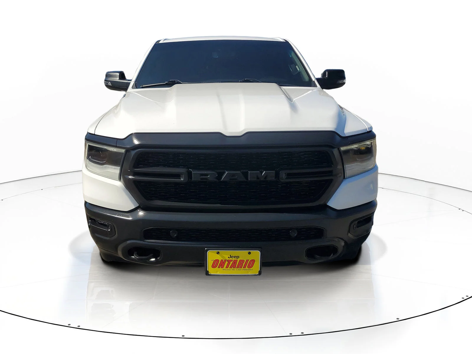 Certified Used 2023 White Ram Big Horn/Lone Star image 9