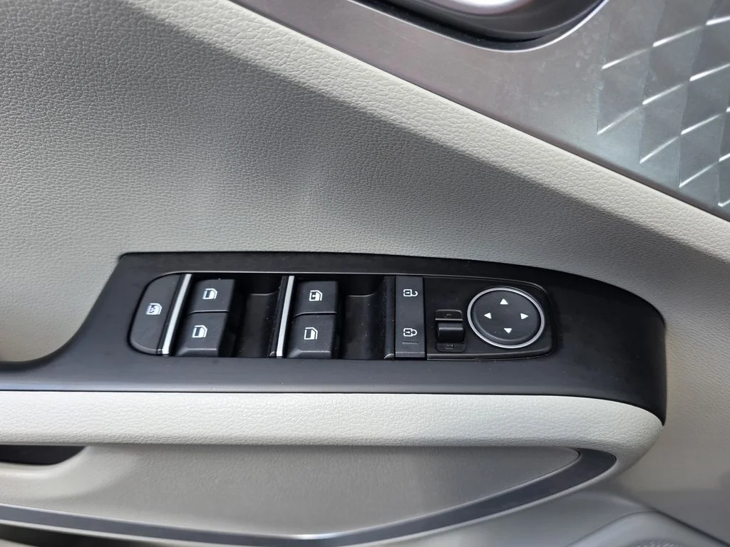 Used 2025 Gray Kia LX image 29