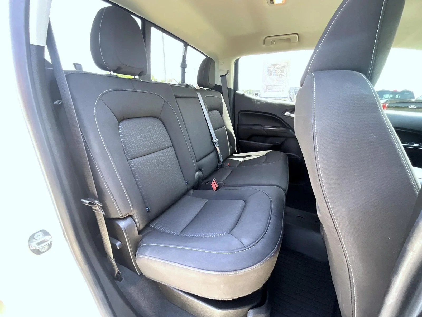 Used 2019 White GMC SLE1 image 19