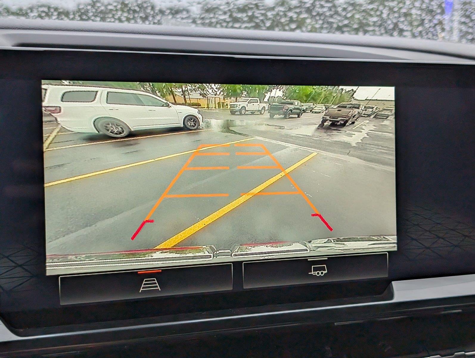 Used 2026 Summit White GMC Elevation image 20