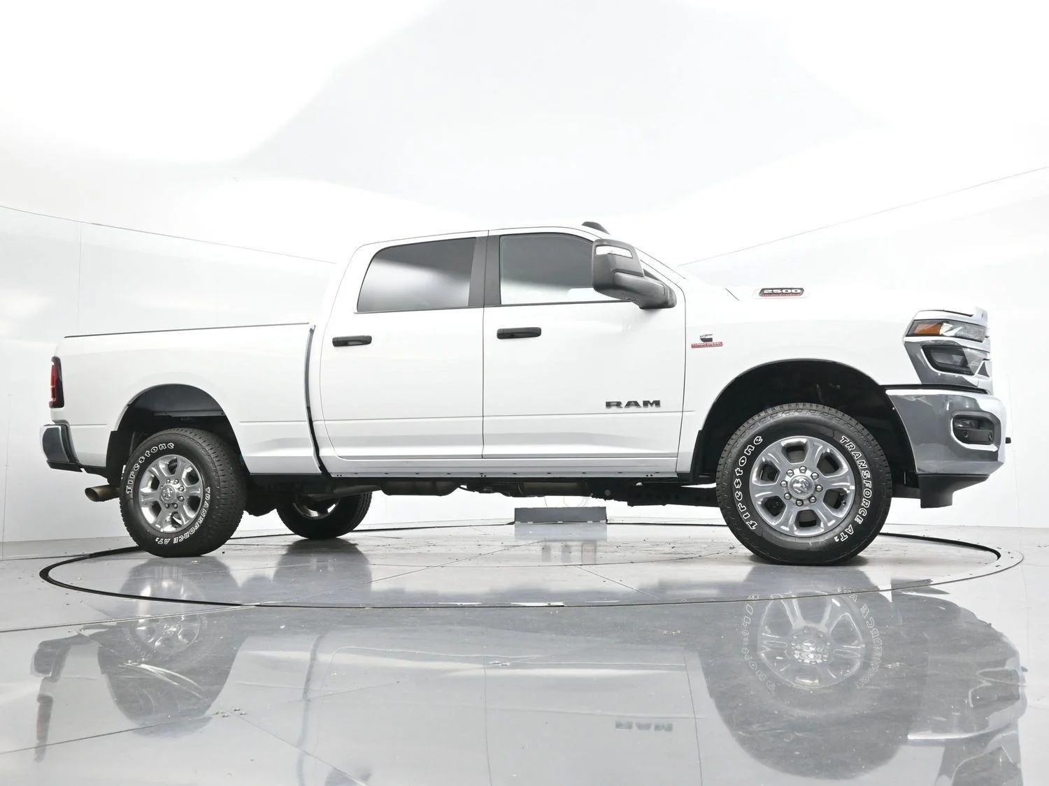 Used 2025 White Ram Big Horn image 43