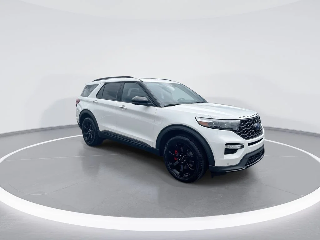 Used 2022 White Ford ST image 2