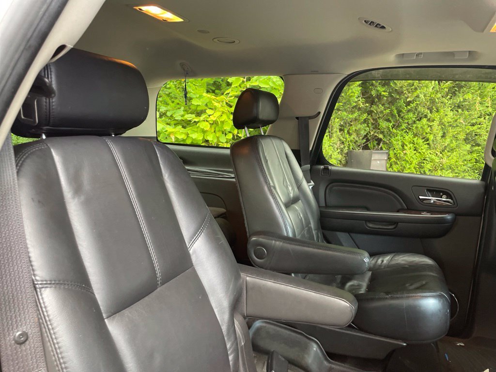 Used 2007 Silver Birch Metallic GMC Denali image 17
