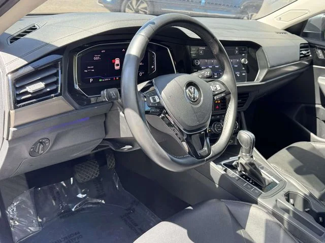 Used 2019 Gray Volkswagen SEL Premium image 2