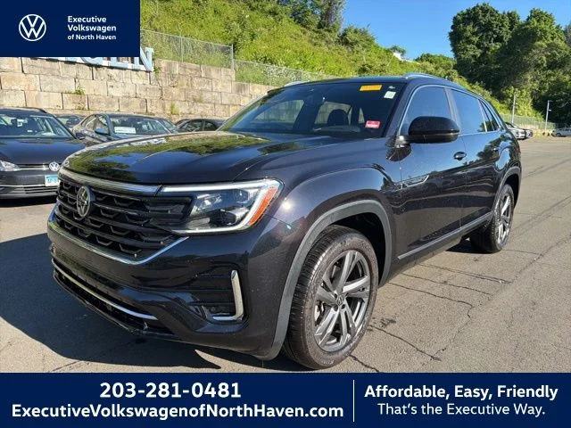 2024 Volkswagen Atlas Cross Sport 2.0T SEL R-Line 4MOTION's photo