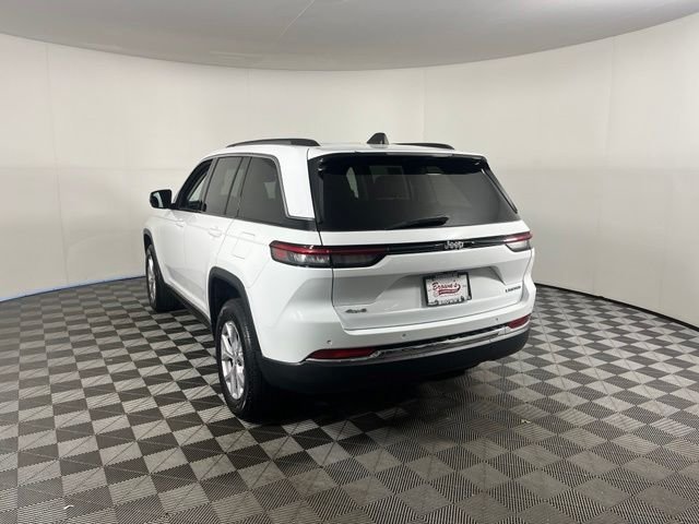 Used 2022 White Jeep Limited image 5