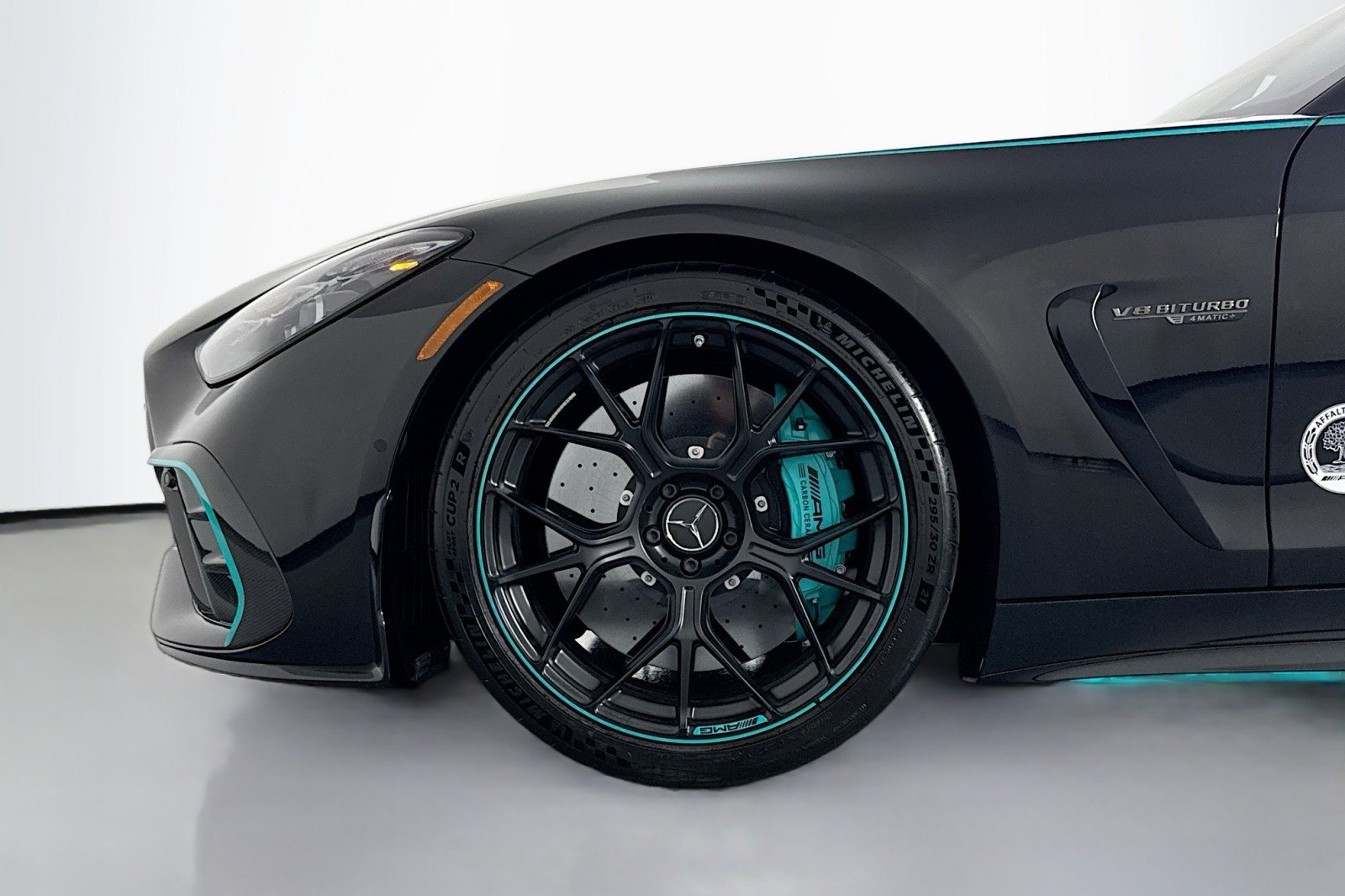 2025 Mercedes-Benz AMG GT Coupe 63 PRO - Photo 9