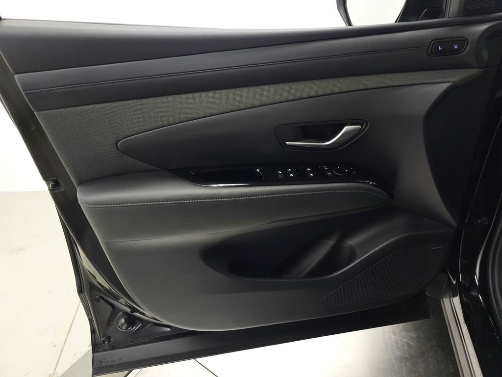 2025 Hyundai Santa Cruz Limited - Photo 16