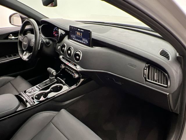 2023 Kia Stinger GT-Line - Photo 13