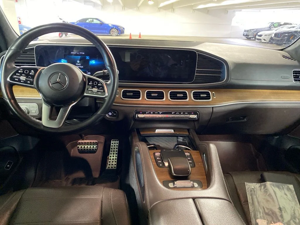Used 2023  Mercedes-Benz GLS 580 image 7