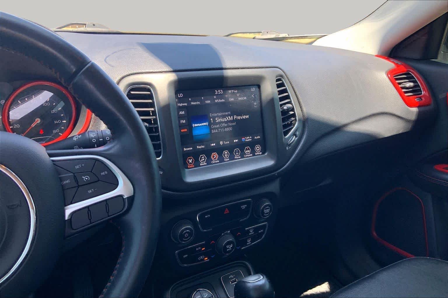 Used 2019 White Clearcoat Jeep Trailhawk image 7
