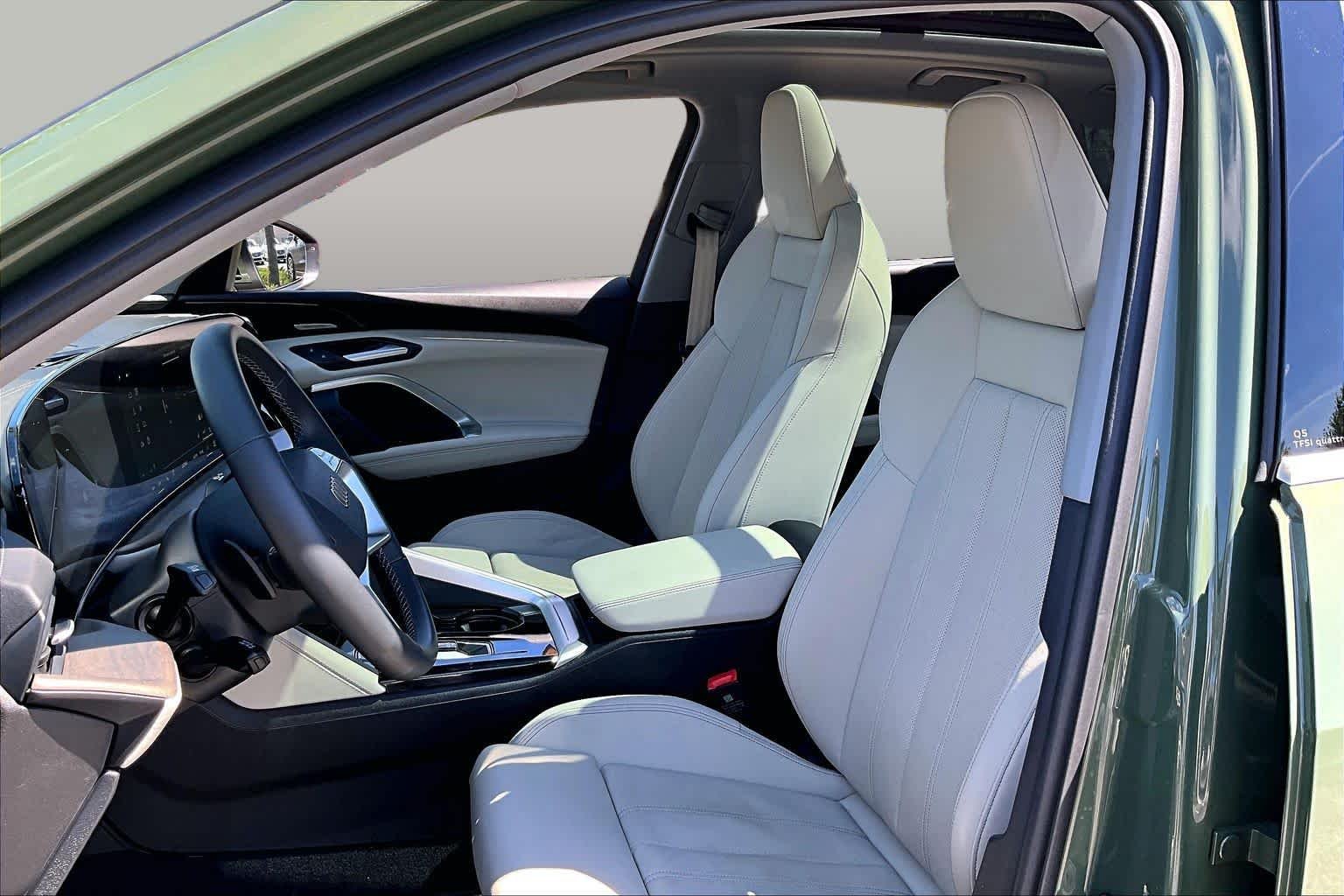 Used 2025 District Green Metallic Audi Prestige image 8