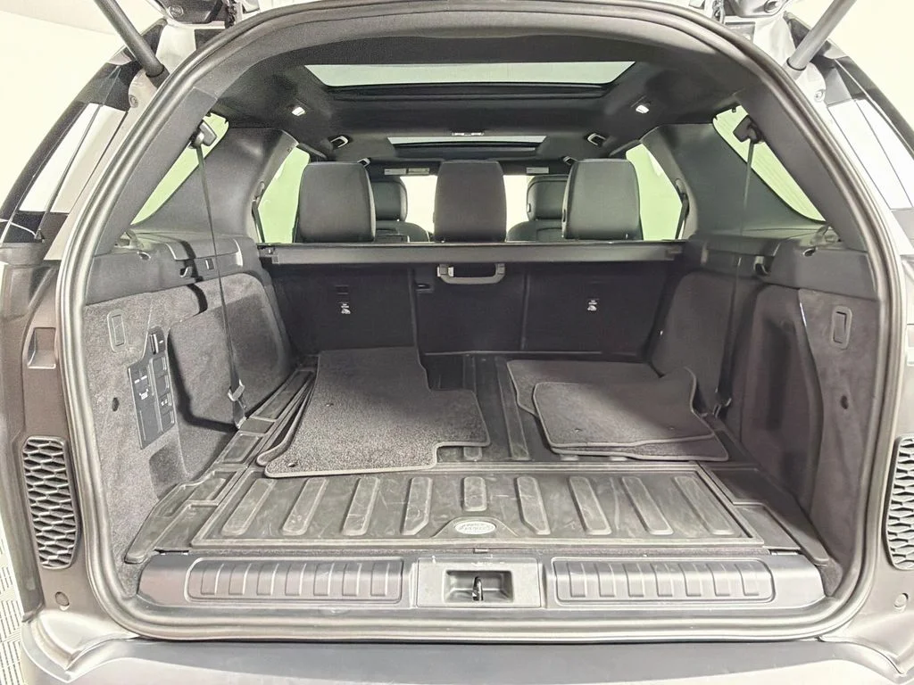 Used 2026 White Land Rover S image 28