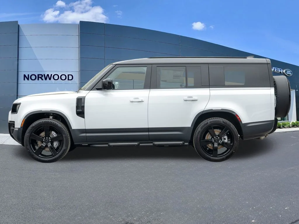 New 2026 Fuji White Land Rover S image 7