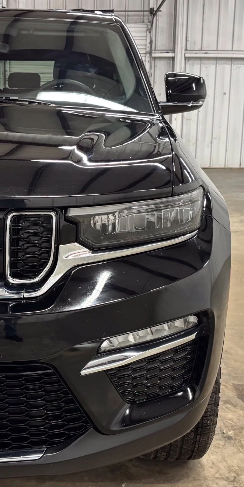 Used 2023 Black Jeep Limited image 9