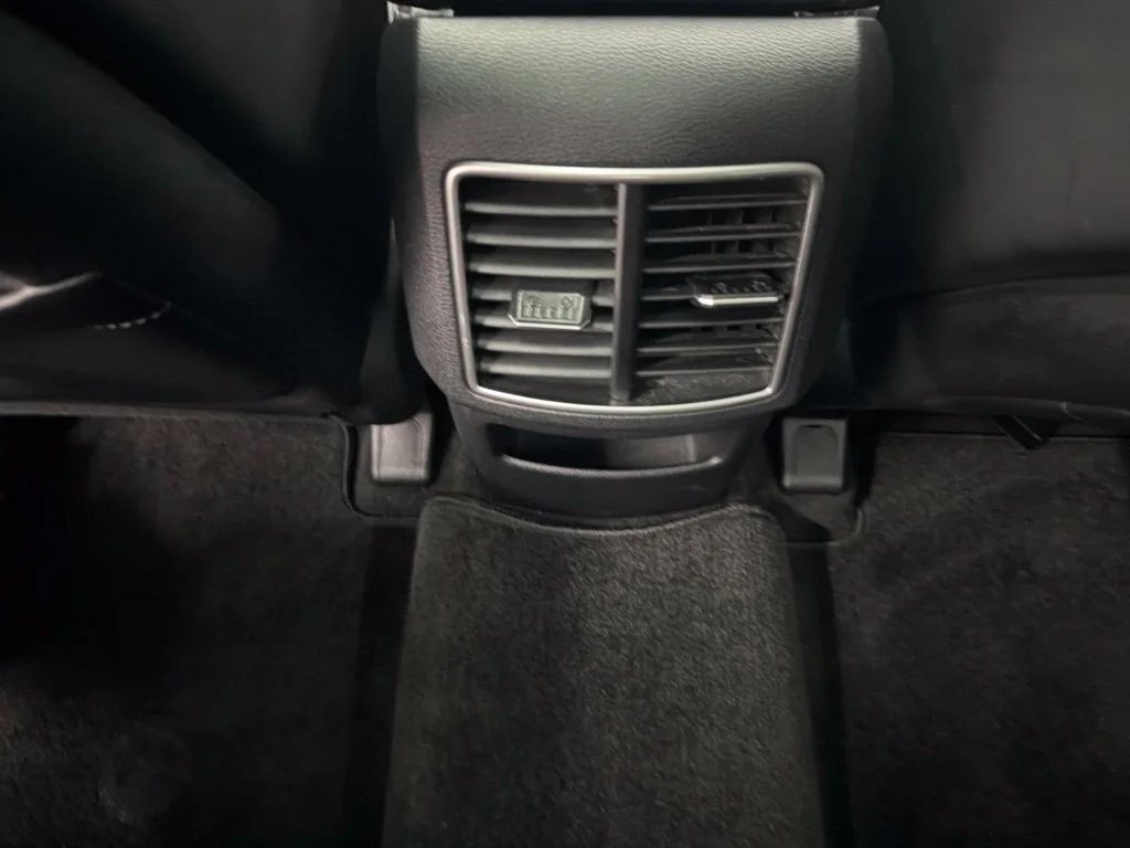 Used 2024 Green Kia X-Line image 23