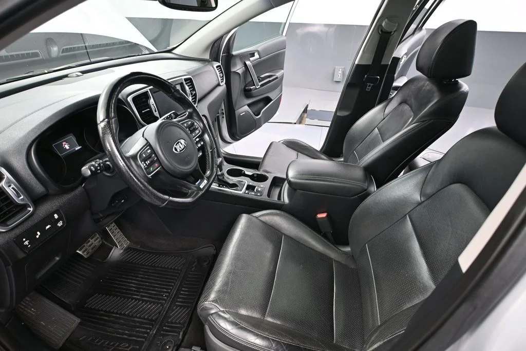 Used 2019 Silver Kia SX image 21