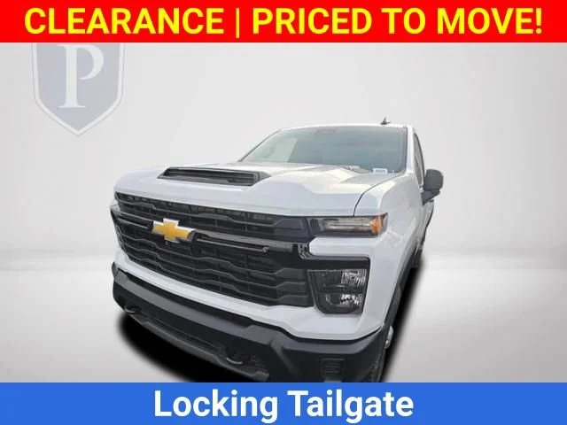 New 2026 Summit White Chevrolet WT image 12