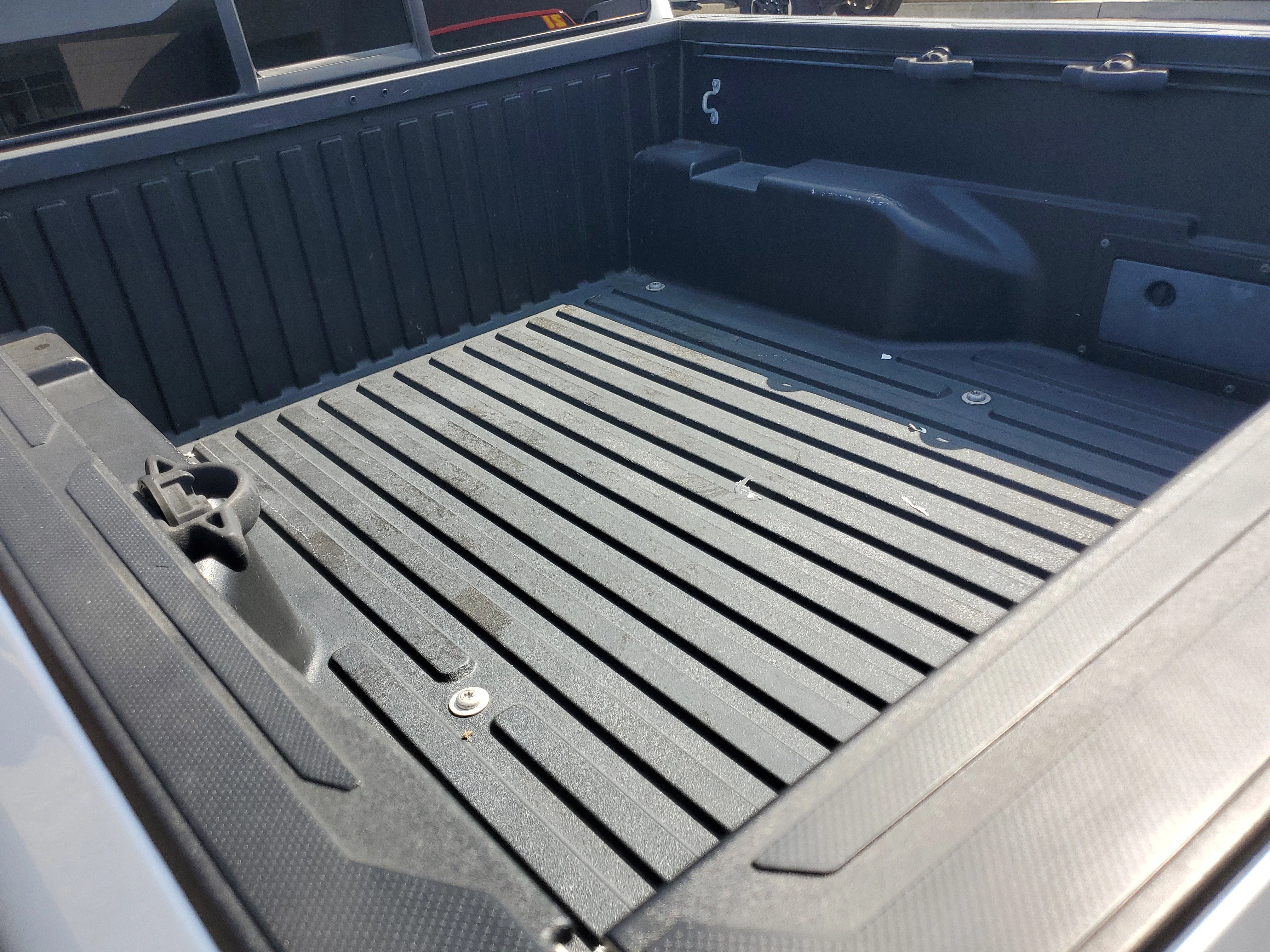 Certified Used 2019 White Toyota SR image 26