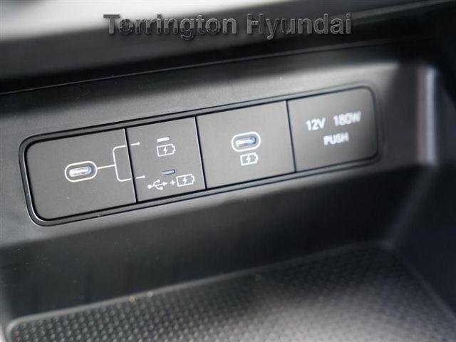 2025 Hyundai Santa Cruz SE - Photo 16