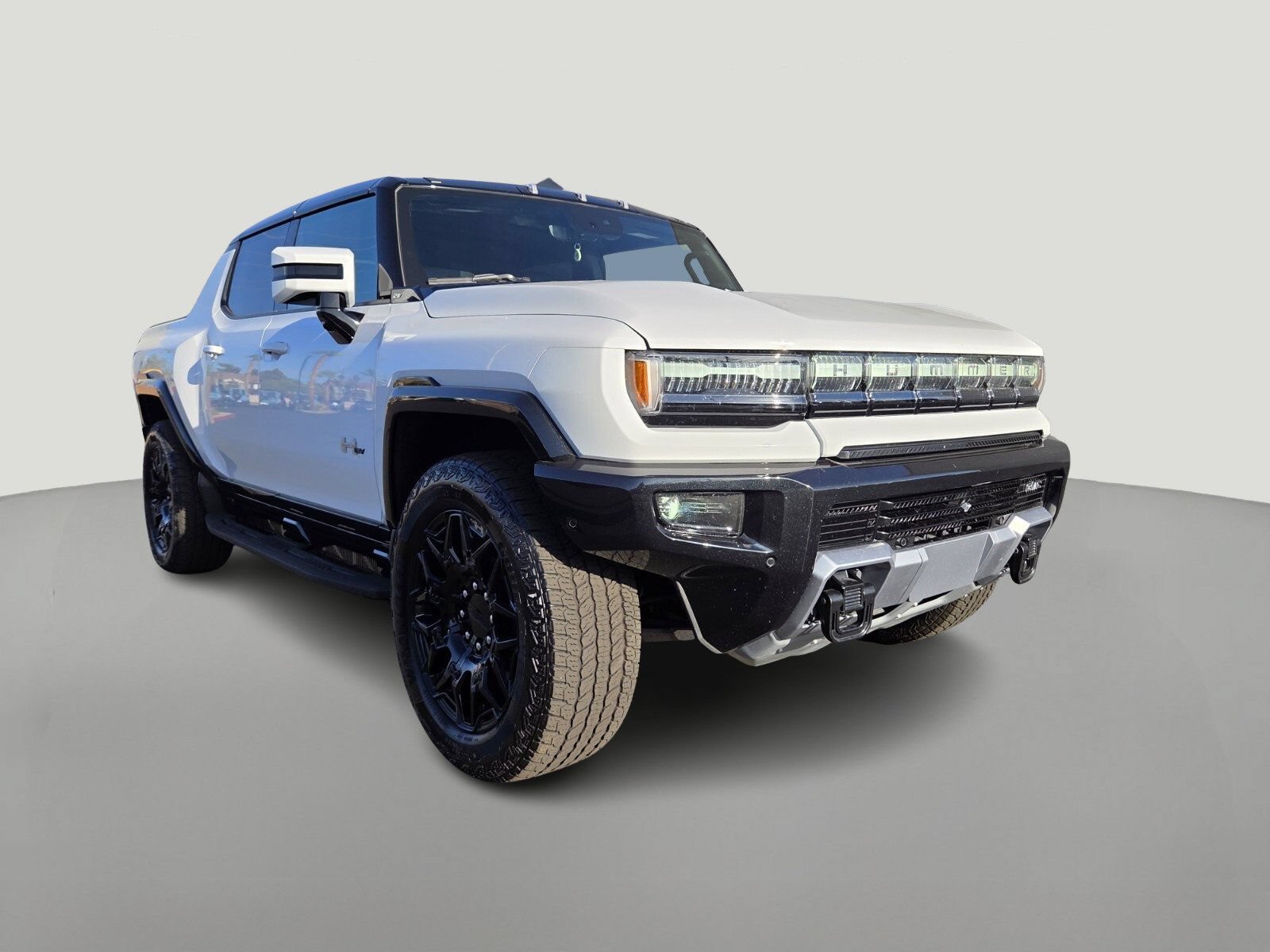 Used 2025 Interstellar White GMC 2X image 7