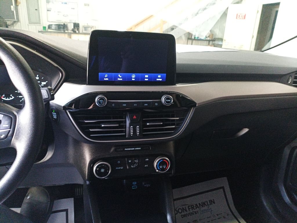 Used 2022 Blue Ford SE image 22