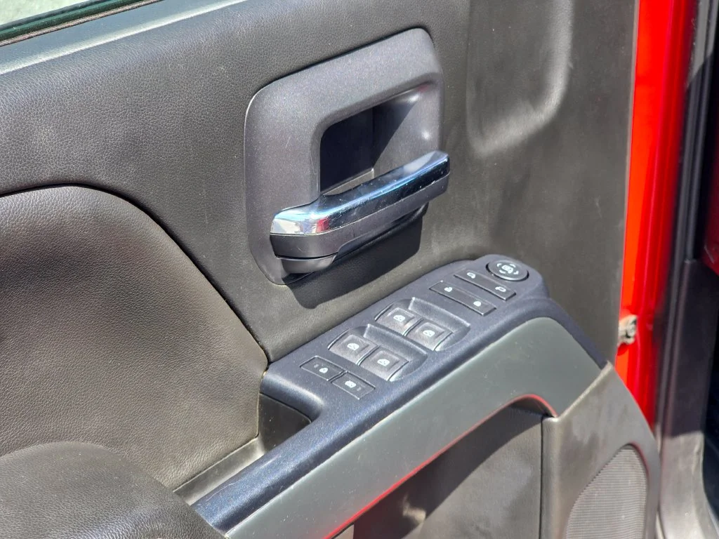 Used 2018 Red Chevrolet LT image 39