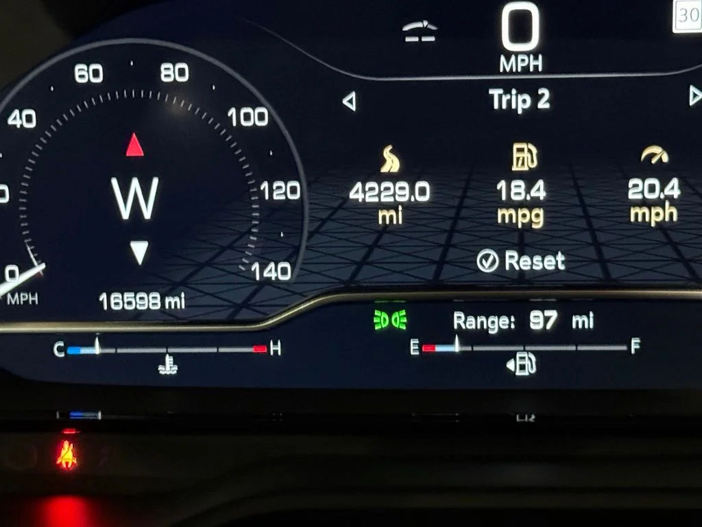 Used 2024 White Frost GMC Denali image 19