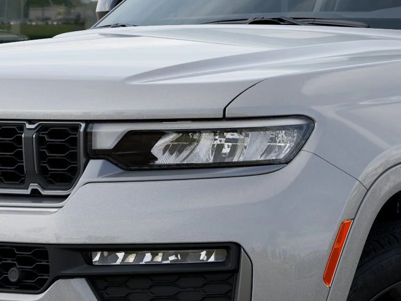 New 2026 Silver Zynith Jeep Limited Reserve image 10