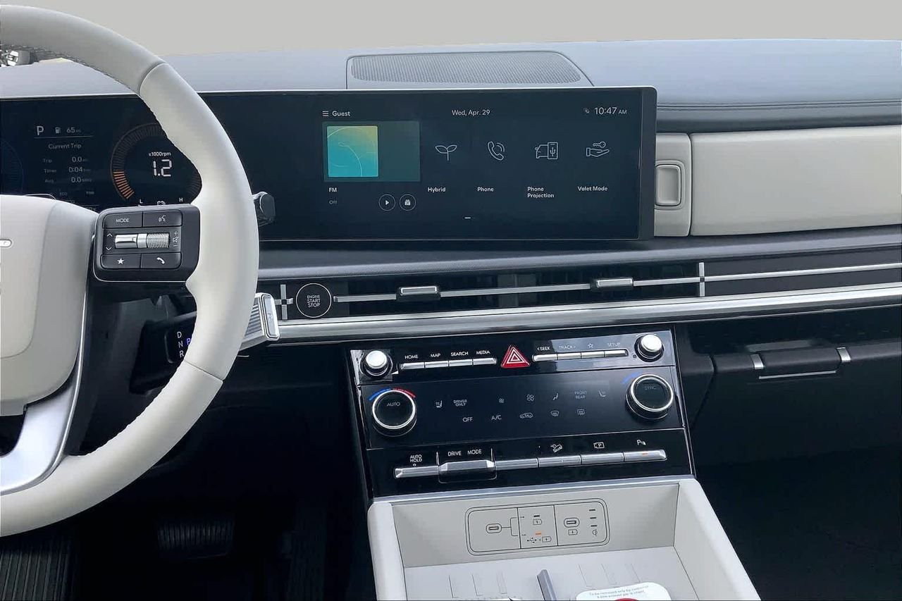 New 2026 Shimmering Silver Hyundai SEL image 6